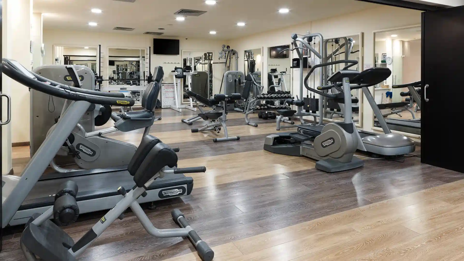 SEAFOS Luxury Resort & Spa Nafplio - חדר כושר מאובזר