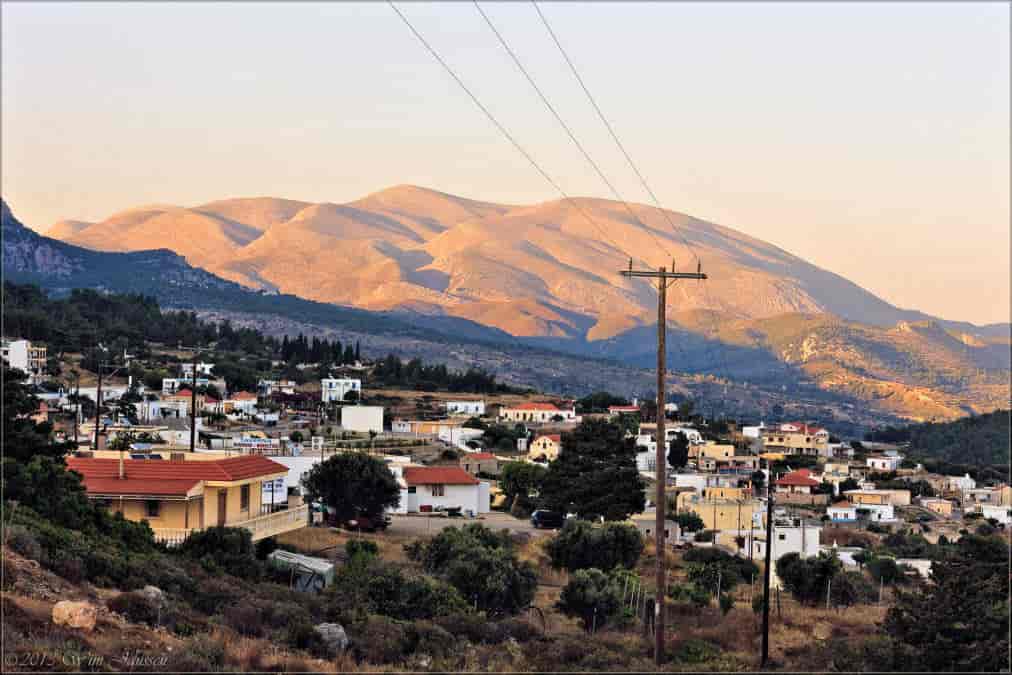 כפר מונוליטוס