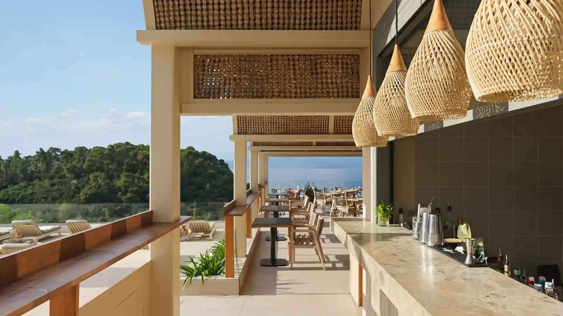 Photo Gallery Photo - thalassaPoolBar_01.webp