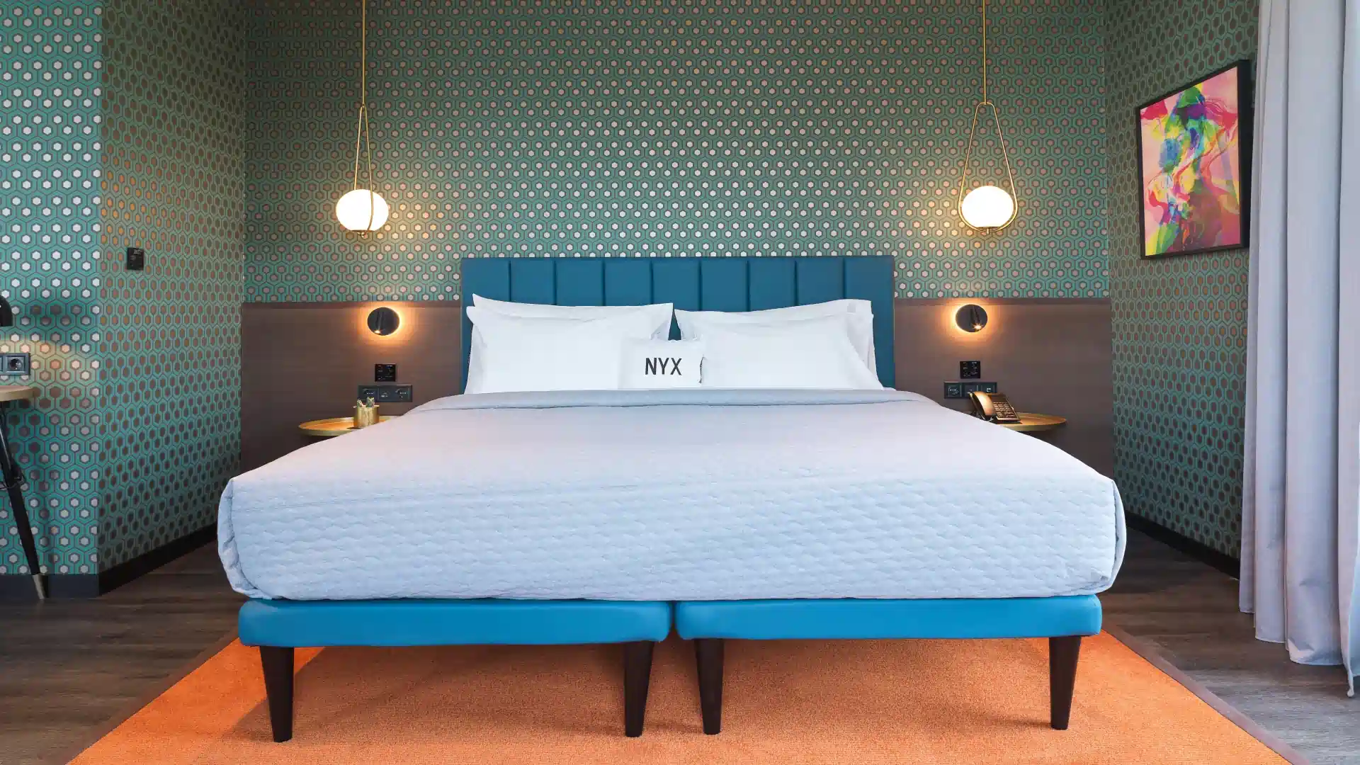 NYX Executive Suite with Lounge Access