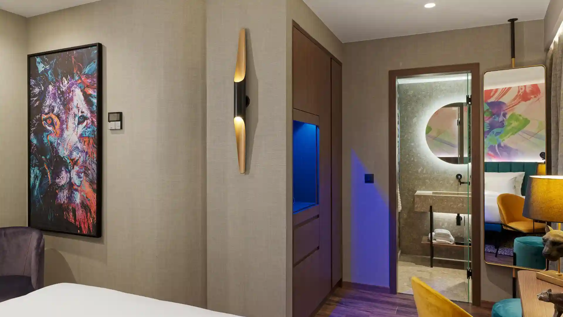 חדר אקזקיוטיב עם גישה לטרקלין העסקים